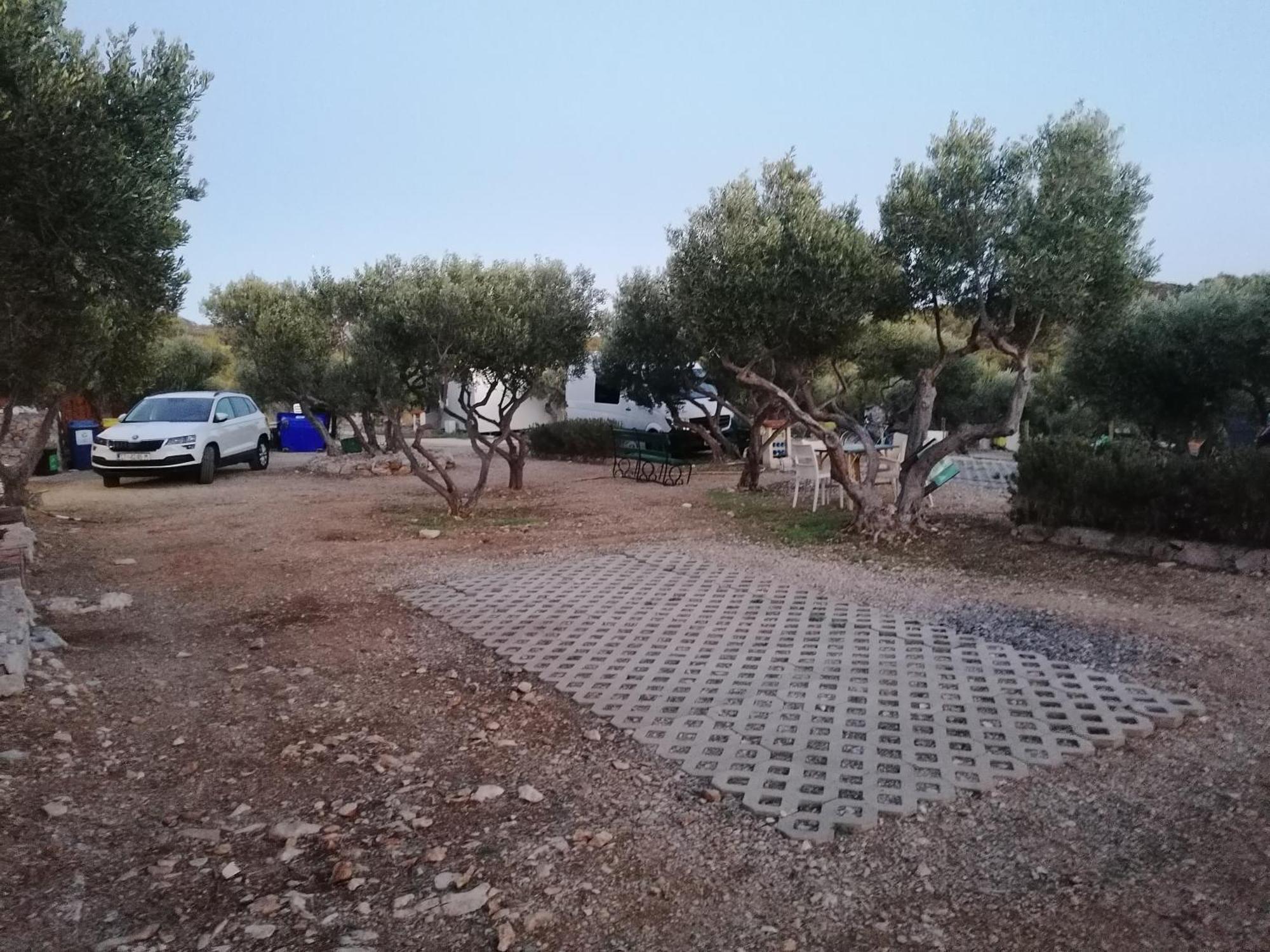 ホテル Camp Kopito フヴァル エクステリア 写真